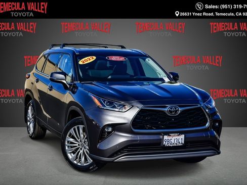 Used 2022 Toyota Highlander Platinum image 1