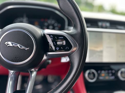 Used 2021 Jaguar F-PACE SVR AWD/4WD image 26