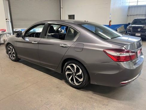 Used 2016 Honda Accord EX image 5