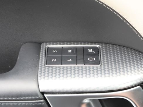 Used 2020 Land Rover Range Rover Sport HST image 13
