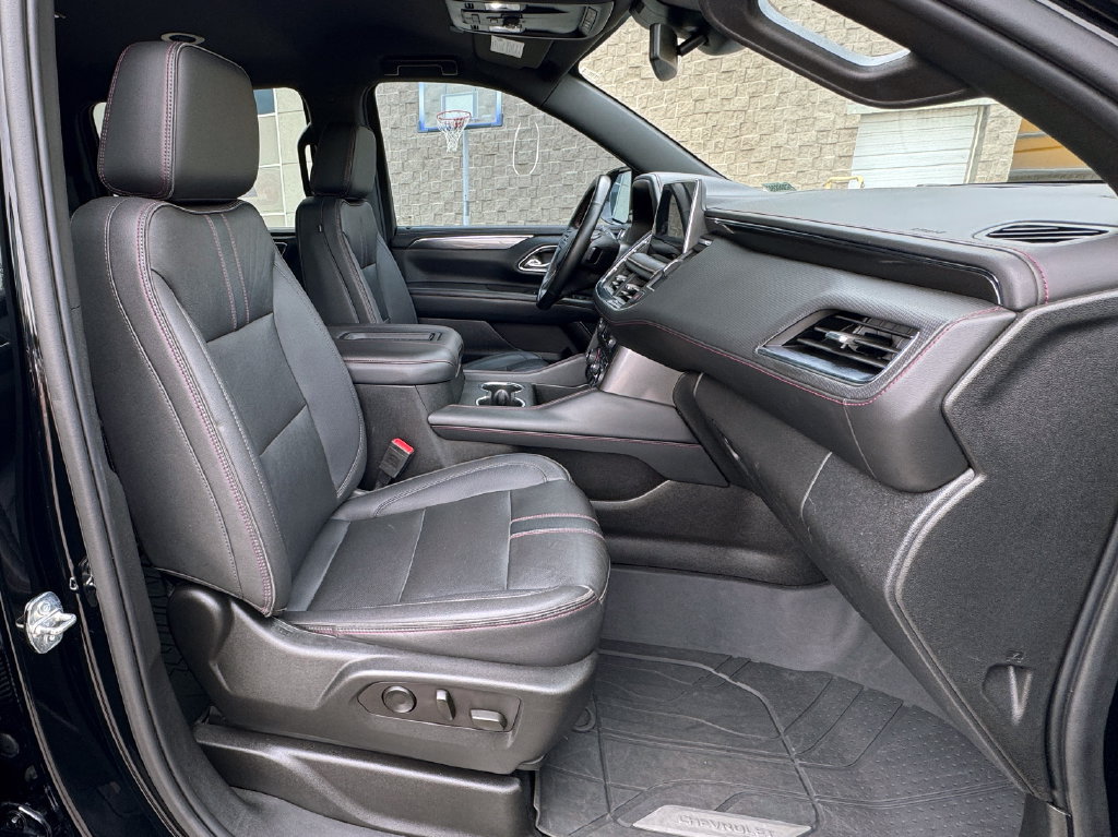 Used 2023 Chevrolet Suburban RST w/ Luxury Package AWD/4WD image 41