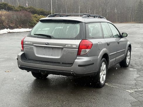 Used 2008 Subaru Outback 2.5i L.L. Bean image 5