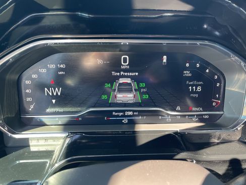 Used 2024 GMC Sierra 1500 Elevation image 19