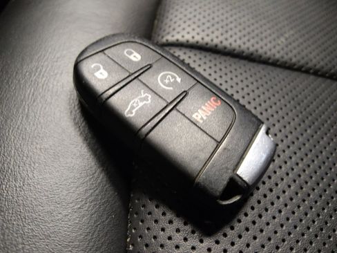 Used 2016 Chrysler 200 C w/ Premium Group FWD image 32