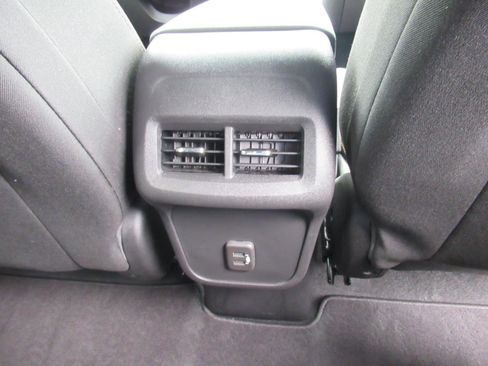 Used 2020 Chevrolet Equinox LT FWD image 28