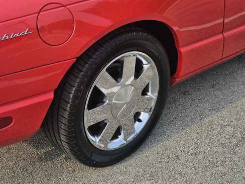 Used 2002 Ford Thunderbird RWD image 8