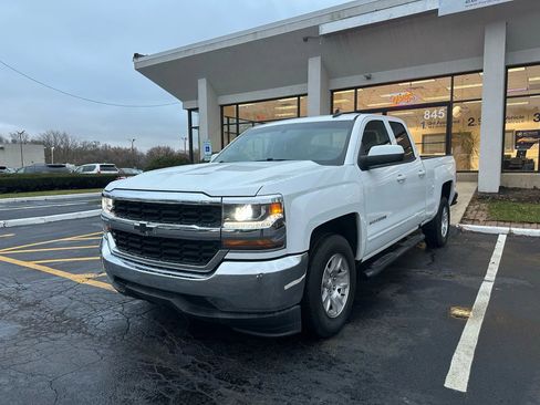 Used 2018 Chevrolet Silverado 1500 LT image 3