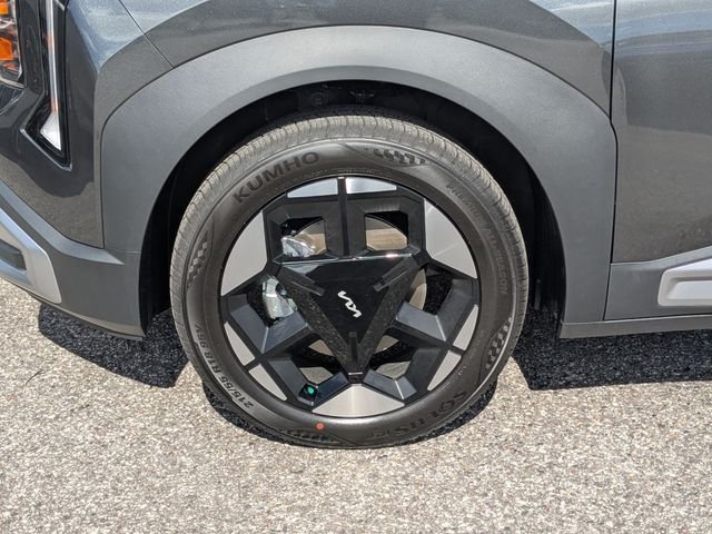 New 2027 Kia Seltos S FWD image 11