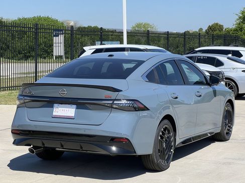 New 2026 Nissan Sentra SR w/ SR Premium Package FWD image 4