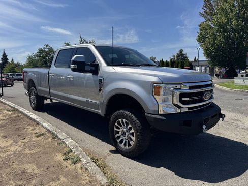Used 2022 Ford F350 Lariat AWD/4WD image 4