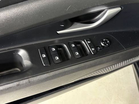 Used 2023 Hyundai Elantra SEL FWD image 15