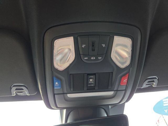 Used 2020 RAM 1500 Rebel AWD/4WD image 28