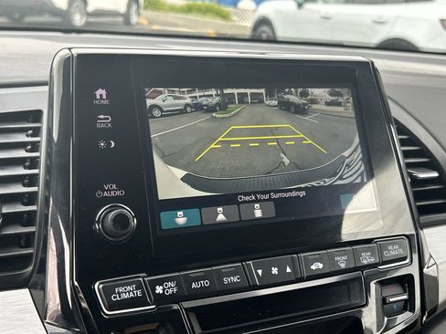 Certified 2023 Honda Odyssey EX image 23