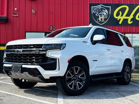 Used 2022 Chevrolet Tahoe Z71 w/ Luxury Package AWD/4WD image 1
