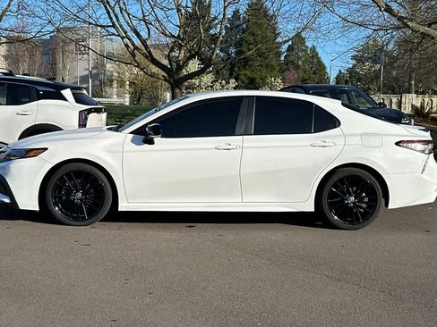 Used 2023 Toyota Camry SE w/ Convenience Package image 5