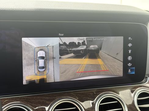 Used 2021 Mercedes-Benz E 350 Sedan image 22