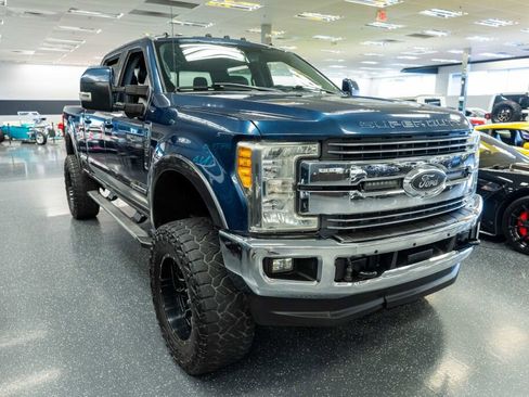 Used 2017 Ford F350 Lariat w/ FX4 4x4 Off Road Package image 4