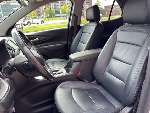 Used 2018 Chevrolet Equinox LT FWD image 12