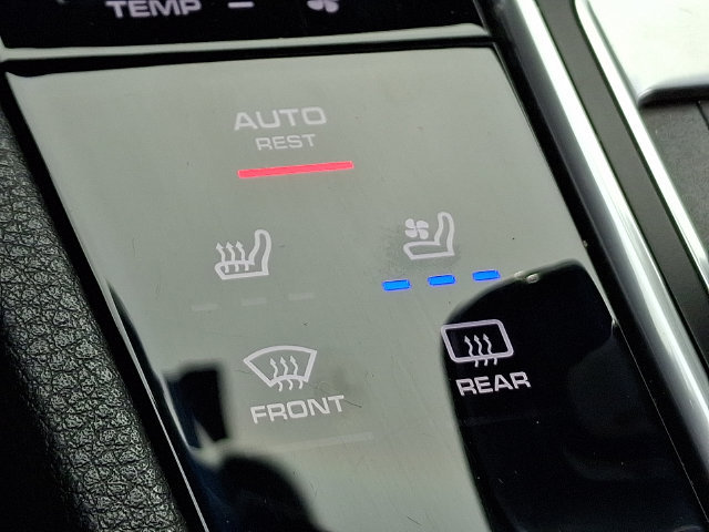 Used 2019 Porsche Cayenne AWD/4WD image 15