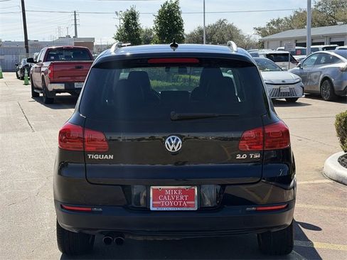 Used 2013 Volkswagen Tiguan S image 6