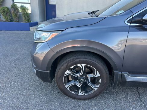 Used 2018 Honda CR-V Touring image 11