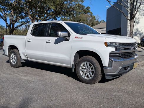 Used 2021 Chevrolet Silverado 1500 LT w/ Z71 Off-Road Package image 2