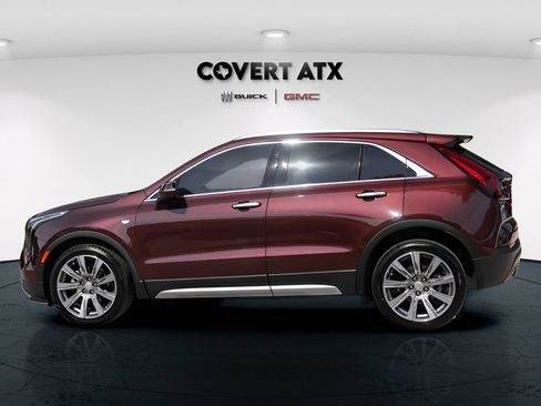 Used 2022 Cadillac XT4 Premium Luxury w/ Technology Package FWD image 5