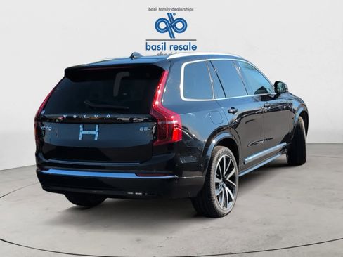 Used 2025 Volvo XC90 B5 Plus w/ Protection Package Premier image 8