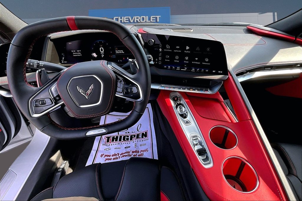 Used 2026 Chevrolet Corvette Z06 RWD image 8