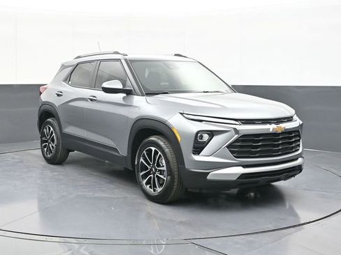 New 2026 Chevrolet TrailBlazer LT w/ Convenience Package FWD image 15