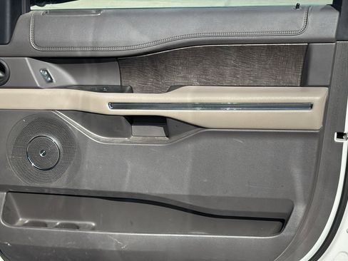 Used 2020 Ford Expedition Limited w/ Special Edition Package image 31