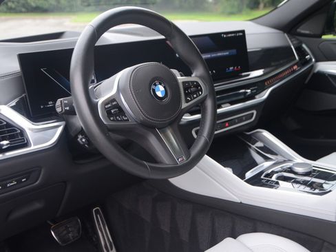 Used 2026 BMW X6 xDrive40i AWD/4WD image 19