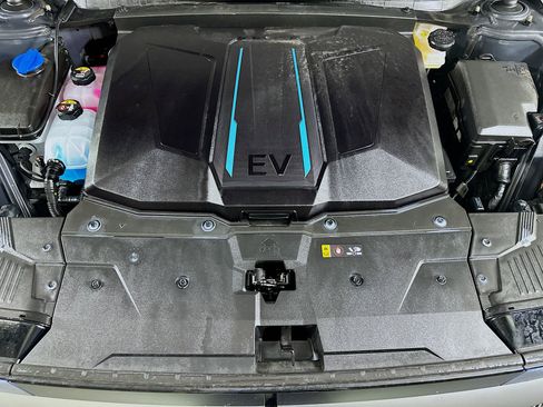 Used 2024 Hyundai Ioniq 5 SEL RWD image 32