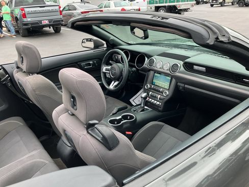 Used 2018 Ford Mustang Convertible w/ Ecoboost Performance Package RWD image 15
