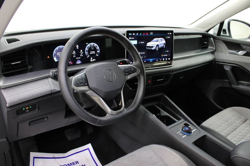 Certified 2026 Volkswagen Tiguan S FWD image 14