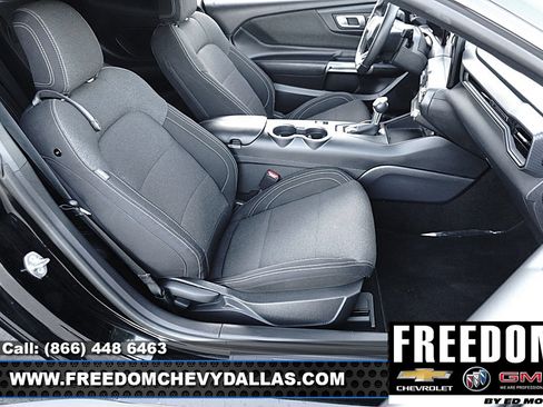 Used 2025 Ford Mustang Coupe RWD image 10