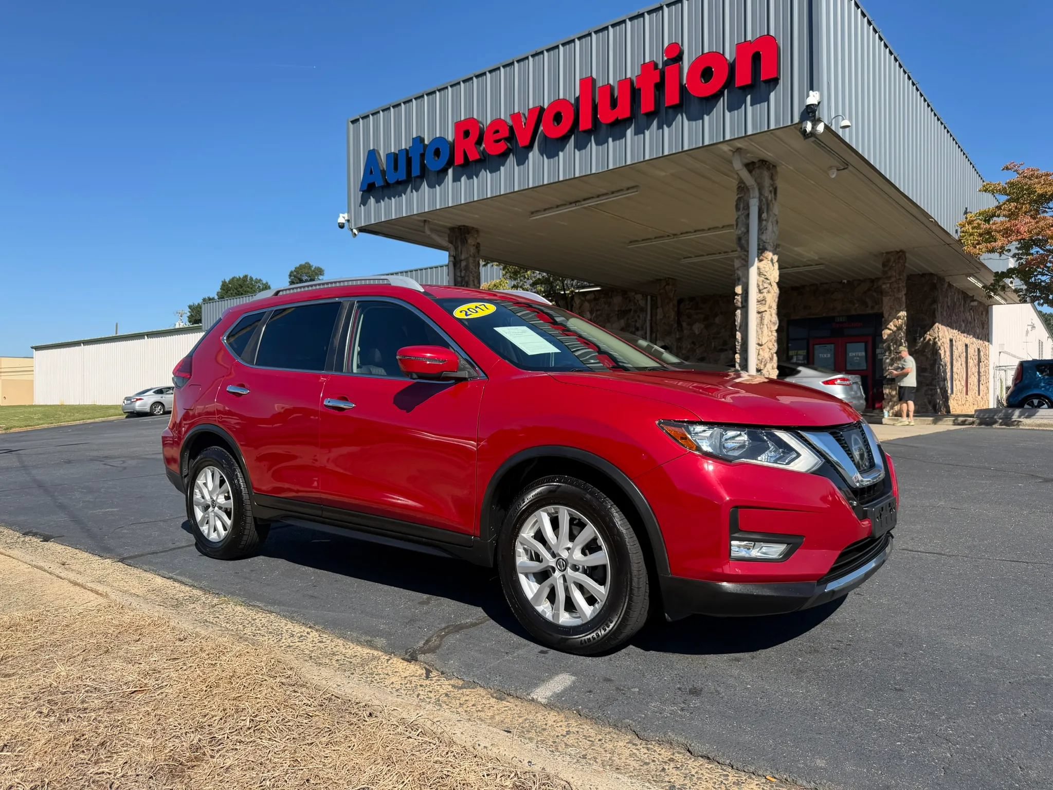 Used 2017 Nissan Rogue SV w/ SV Premium Package AWD/4WD image 1