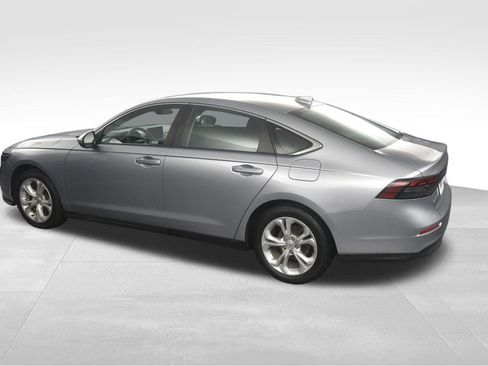 Used 2023 Honda Accord LX image 4