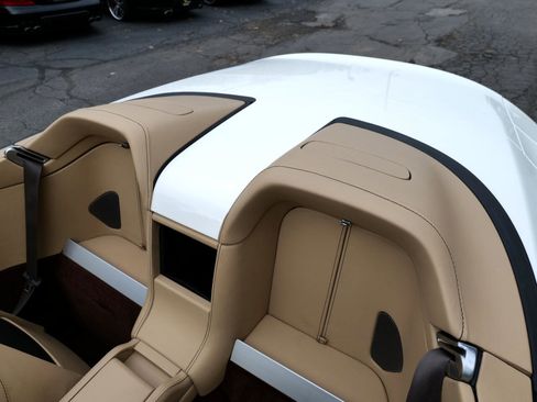 Used 2015 Aston Martin V8 Vantage S image 38