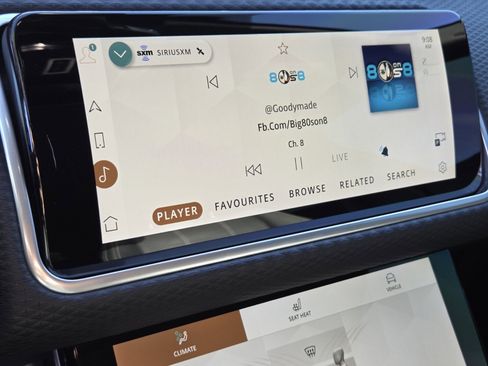 Used 2022 Land Rover Range Rover Velar S image 21