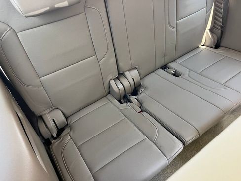 Used 2018 Chevrolet Tahoe Premier AWD/4WD image 29
