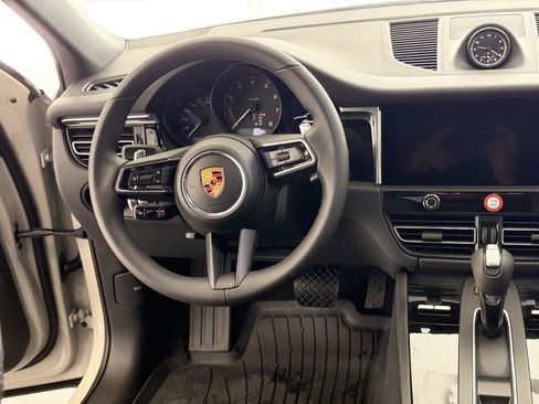 New 2026 Porsche Macan image 20