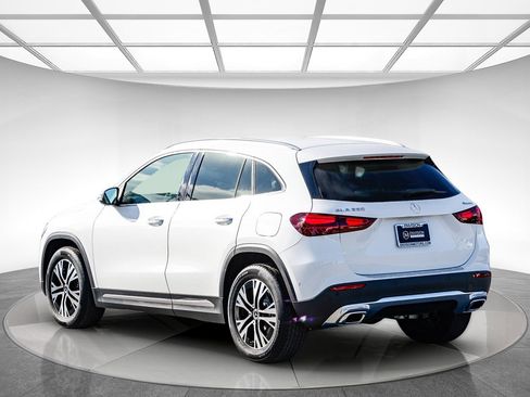 Certified 2025 Mercedes-Benz GLA 250 4MATIC image 2