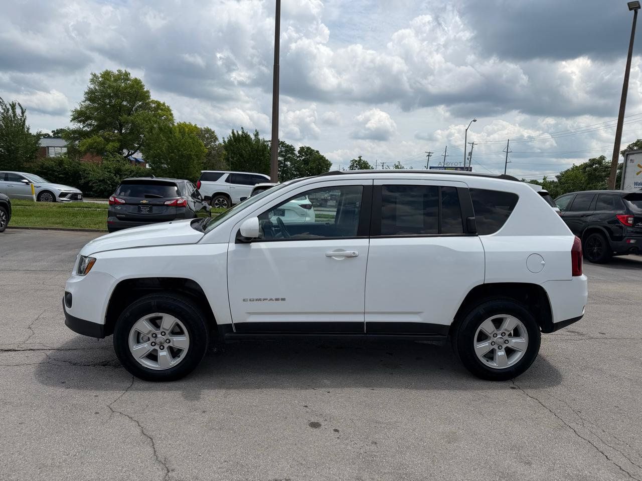 Used 2017 Jeep Compass Latitude FWD image 6