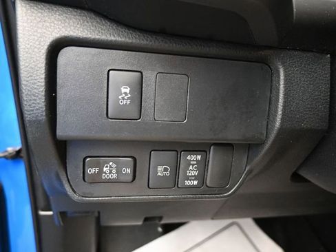 Used 2021 Toyota Tacoma TRD Off-Road image 27