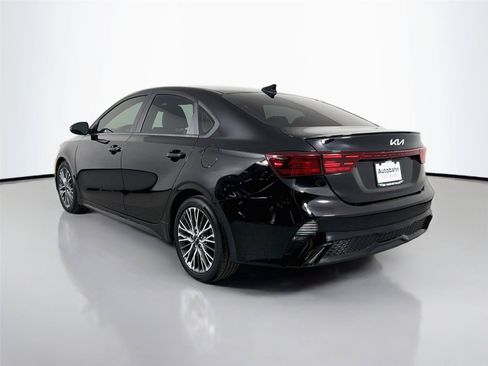 Used 2022 Kia Forte GT-Line w/ GT-Line Premium Package FWD image 7