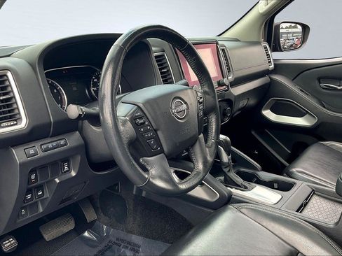 Used 2022 Nissan Frontier SV w/ SV Premium Package AWD/4WD image 14