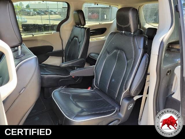 Used 2023 Chrysler Pacifica Limited FWD image 17