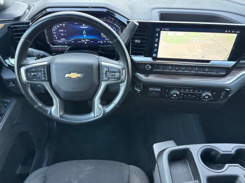 Used 2025 Chevrolet Silverado 2500 LT AWD/4WD image 19