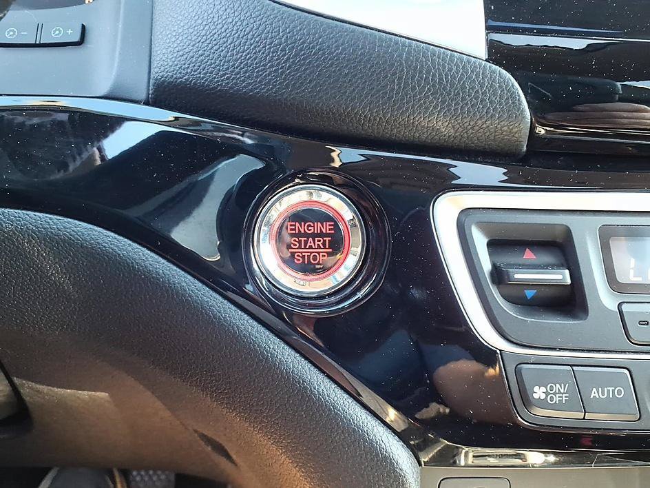 Used 2016 Honda Pilot Elite image 34
